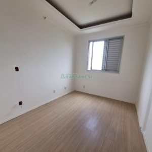Apartamento com 66m², 3 dormitórios, 1 vaga, no bairro Lourdes em Caxias do Sul para Alugar
