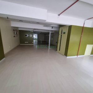 Loja com 560m², no bairro Lourdes em Caxias do Sul para Alugar