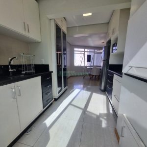 Apartamento com 96m², 2 dormitórios, 2 vagas, no bairro Jardim América em Caxias do Sul para Alugar