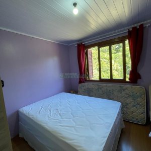 Casa com 350m², 6 dormitórios, 3 vagas, no bairro Cidade Nova em Caxias do Sul para Comprar