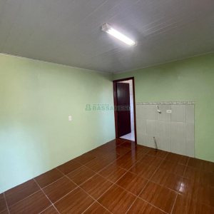 Casa com 350m², 6 dormitórios, 3 vagas, no bairro Cidade Nova em Caxias do Sul para Comprar