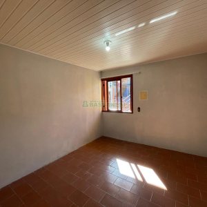 Casa com 350m², 6 dormitórios, 3 vagas, no bairro Cidade Nova em Caxias do Sul para Comprar