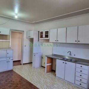 Casa com 160m², 3 dormitórios, 4 vagas, no bairro Nossa Senhora de Lourdes em Caxias do Sul para Comprar