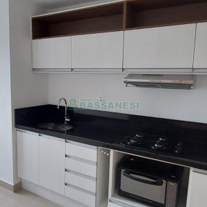 Apartamento com 70m², 3 dormitórios, 1 vaga, no bairro Madureira em Caxias do Sul para Alugar