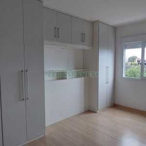 Apartamento com 70m², 3 dormitórios, 1 vaga, no bairro Madureira em Caxias do Sul para Alugar