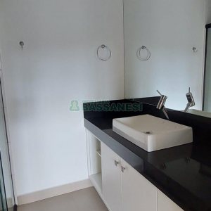 Apartamento com 70m², 3 dormitórios, 1 vaga, no bairro Madureira em Caxias do Sul para Alugar