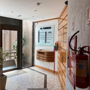 Sala, no bairro São Pelegrino em Caxias do Sul para Alugar ou Comprar