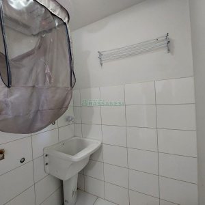 Apartamento com 60m², 2 dormitórios, 1 vaga, no bairro Desvio Rizzo em Caxias do Sul para Alugar