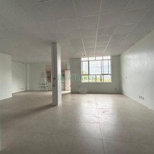 Loja com 100m², no bairro Charqueadas em Caxias do Sul para Alugar