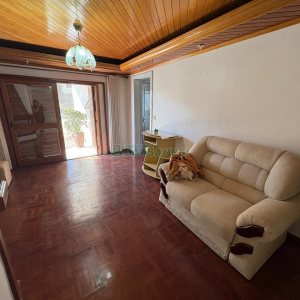 Apartamento com 110m², 3 dormitórios, 2 vagas, no bairro Pio X em Caxias do Sul para Alugar