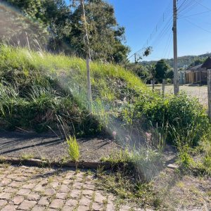 Terreno com 720m², no bairro Santa Lúcia em Caxias do Sul para Comprar