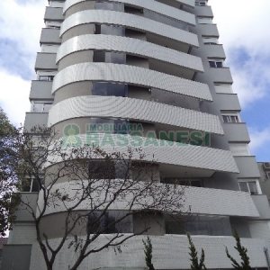 Apto Mobiliado com 76m², 2 dormitórios, 2 vagas, no bairro Madureira em Caxias do Sul para Alugar