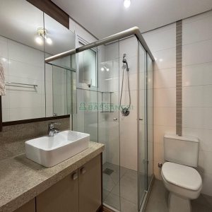 Apto Mobiliado com 76m², 2 dormitórios, 2 vagas, no bairro Madureira em Caxias do Sul para Alugar