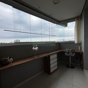 Apto Mobiliado com 76m², 2 dormitórios, 2 vagas, no bairro Madureira em Caxias do Sul para Alugar