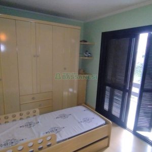 Apartamento com 75m², 2 dormitórios, 1 vaga, no bairro Madureira em Caxias do Sul para Comprar