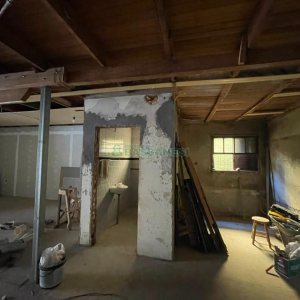 Casa Comercial com 166m², 3 dormitórios, 1 vaga, no bairro Exposição em Caxias do Sul para Comprar