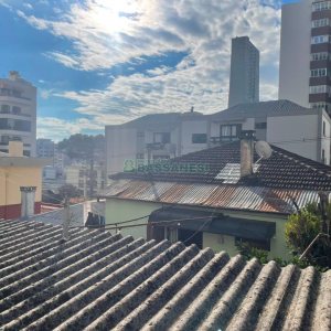 Casa Comercial com 166m², 3 dormitórios, 1 vaga, no bairro Exposição em Caxias do Sul para Comprar