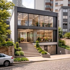 Casa Comercial com 166m², 3 dormitórios, 1 vaga, no bairro Exposição em Caxias do Sul para Comprar