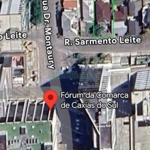Casa Comercial com 166m², 3 dormitórios, 1 vaga, no bairro Exposição em Caxias do Sul para Comprar