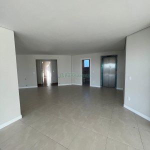 Apartamento com 349m², 3 dormitórios, 2 vagas, no bairro Lourdes em Caxias do Sul para Comprar