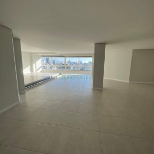 Apartamento com 349m², 3 dormitórios, 2 vagas, no bairro Lourdes em Caxias do Sul para Comprar