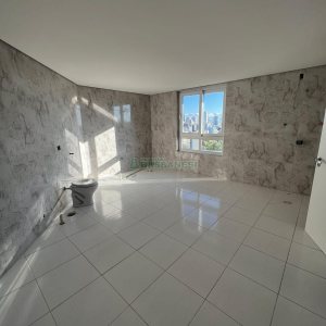 Apartamento com 349m², 3 dormitórios, 2 vagas, no bairro Lourdes em Caxias do Sul para Comprar