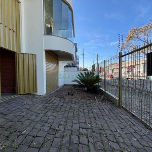 Pavilhão com 450m², no bairro São José em Caxias do Sul para Alugar