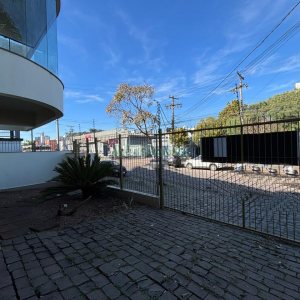 Pavilhão com 450m², no bairro São José em Caxias do Sul para Alugar