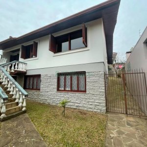 Casa com 175m², 3 dormitórios, 2 vagas, no bairro Jardim América em Caxias do Sul para Comprar
