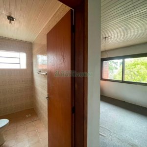 Casa com 175m², 3 dormitórios, 2 vagas, no bairro Jardim América em Caxias do Sul para Comprar
