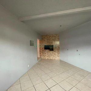 Casa com 180m², 3 dormitórios, 2 vagas, no bairro Jardim América em Caxias do Sul para Comprar