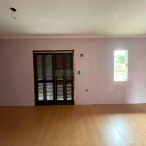Casa com 180m², 3 dormitórios, 2 vagas, no bairro Jardim América em Caxias do Sul para Comprar