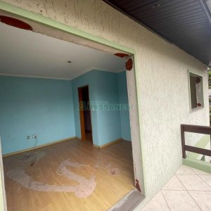 Casa com 180m², 3 dormitórios, 2 vagas, no bairro Jardim América em Caxias do Sul para Comprar