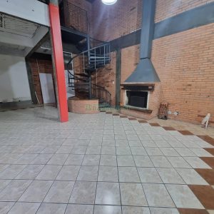Casa Comercial com 270m², 4 vagas, no bairro Exposição em Caxias do Sul para Alugar
