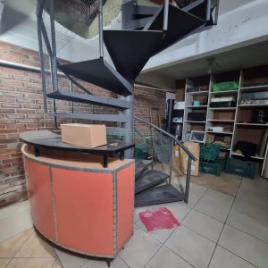 Casa Comercial com 270m², 4 vagas, no bairro Exposição em Caxias do Sul para Alugar