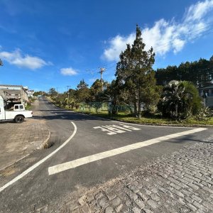 Pavilhão com 400m², no bairro Desvio Rizzo em Caxias do Sul para Alugar