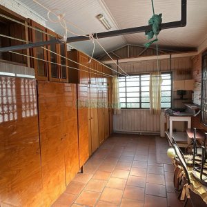 Casa com 270m², 2 dormitórios, 2 vagas, no bairro Pio X em Caxias do Sul para Alugar