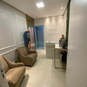 Sala com 61m², 1 vaga, no bairro Lourdes em Caxias do Sul para Comprar
