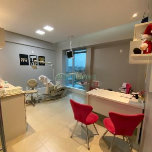 Sala com 61m², 1 vaga, no bairro Lourdes em Caxias do Sul para Comprar