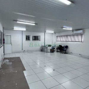 Pavilhão com 2000m², no bairro São Giácomo em Caxias do Sul para Alugar