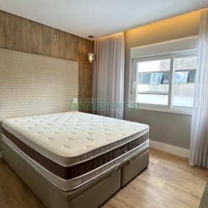 Apartamento com 126m², 3 dormitórios, 3 vagas, no bairro Exposição em Caxias do Sul para Comprar