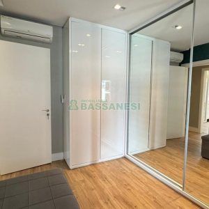 Apartamento com 126m², 3 dormitórios, 3 vagas, no bairro Exposição em Caxias do Sul para Comprar