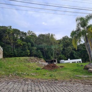 Terreno, no bairro Linha 40 em Caxias do Sul para Comprar