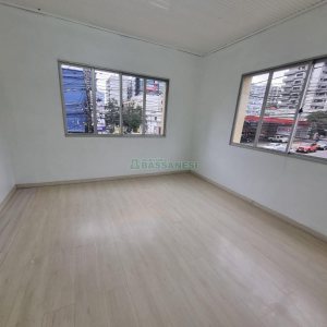 Sala, no bairro Centro em Caxias do Sul para Alugar