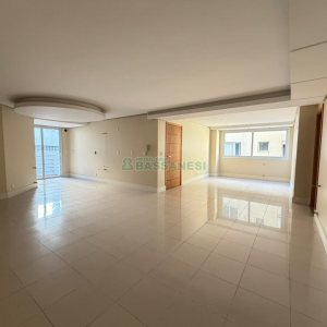 Apartamento com 159m², 3 dormitórios, 2 vagas, no bairro Centro em Caxias do Sul para Comprar