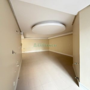 Apartamento com 159m², 3 dormitórios, 2 vagas, no bairro Centro em Caxias do Sul para Comprar
