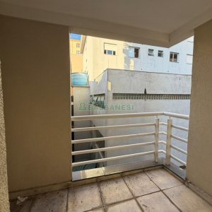 Apartamento com 159m², 3 dormitórios, 2 vagas, no bairro Centro em Caxias do Sul para Comprar