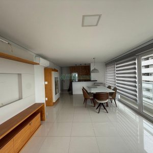 Apartamento com 137m², 3 dormitórios, 2 vagas, no bairro Madureira em Caxias do Sul para Comprar