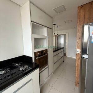 Apartamento com 137m², 3 dormitórios, 2 vagas, no bairro Madureira em Caxias do Sul para Comprar