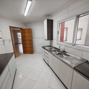 Apartamento com 98m², 3 dormitórios, 1 vaga, no bairro São Pelegrino em Caxias do Sul para Comprar